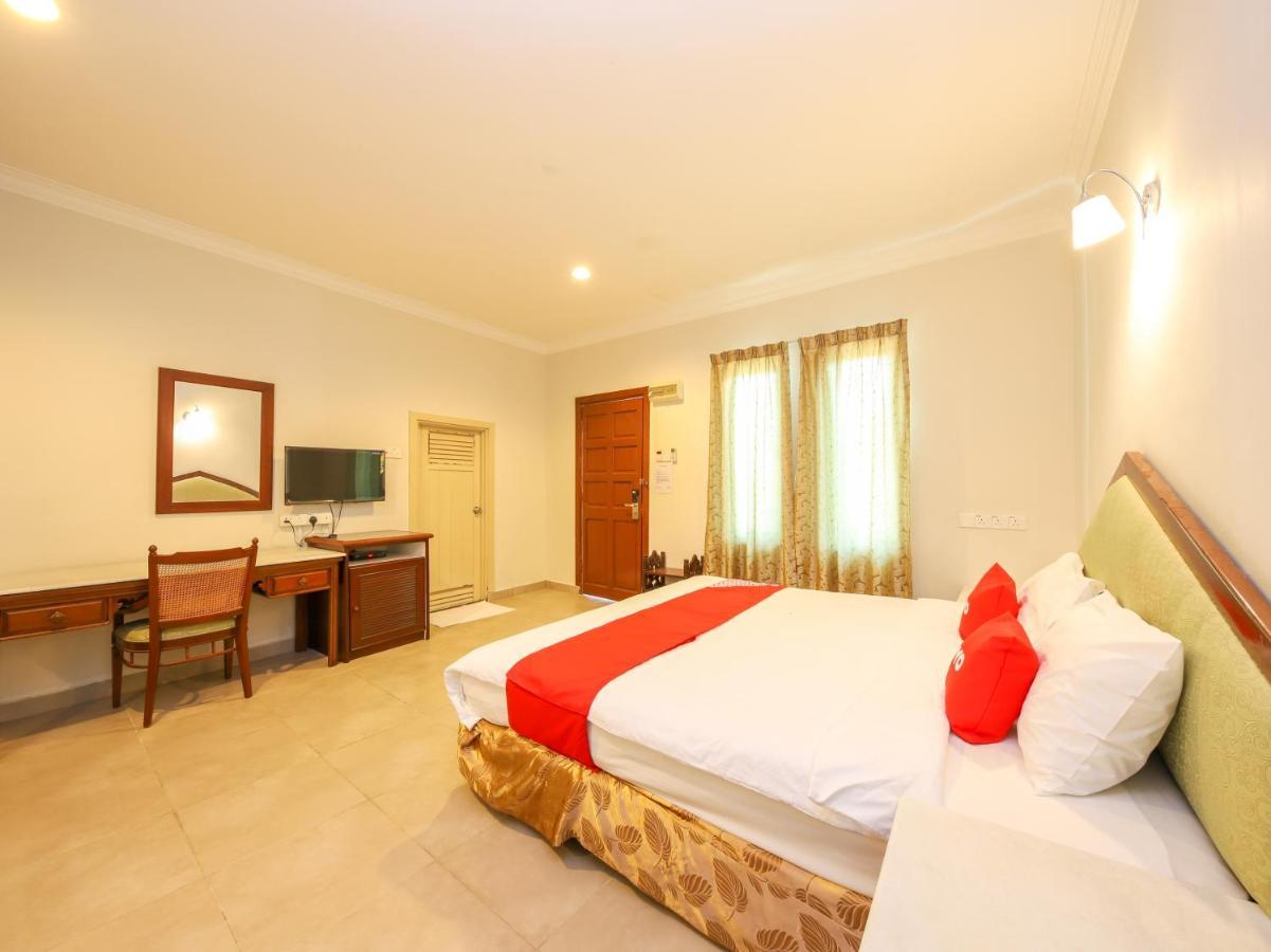 Oyo 89679 Dream Garden Resort Ayer Hangat Exterior foto